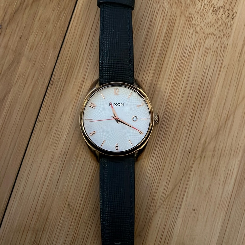 Nixon watch